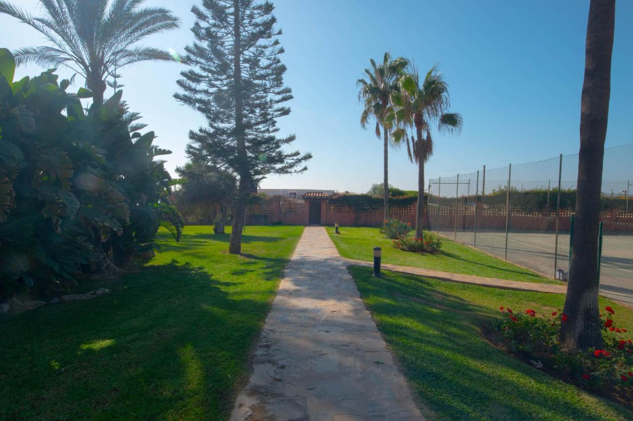 2 Bedroom Front Line Flat In Costabella, Marbella, Marbella