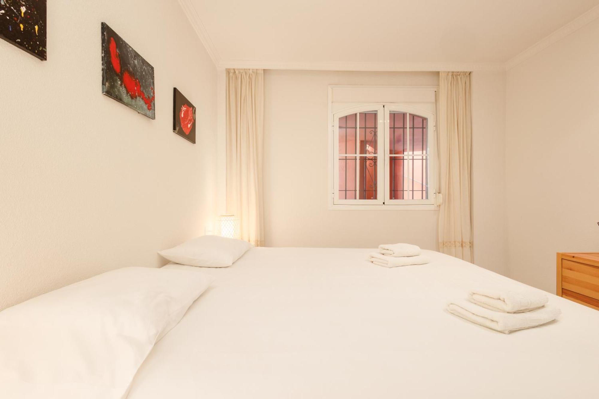2 Bedroom Front Line Flat In Costabella, Marbella,