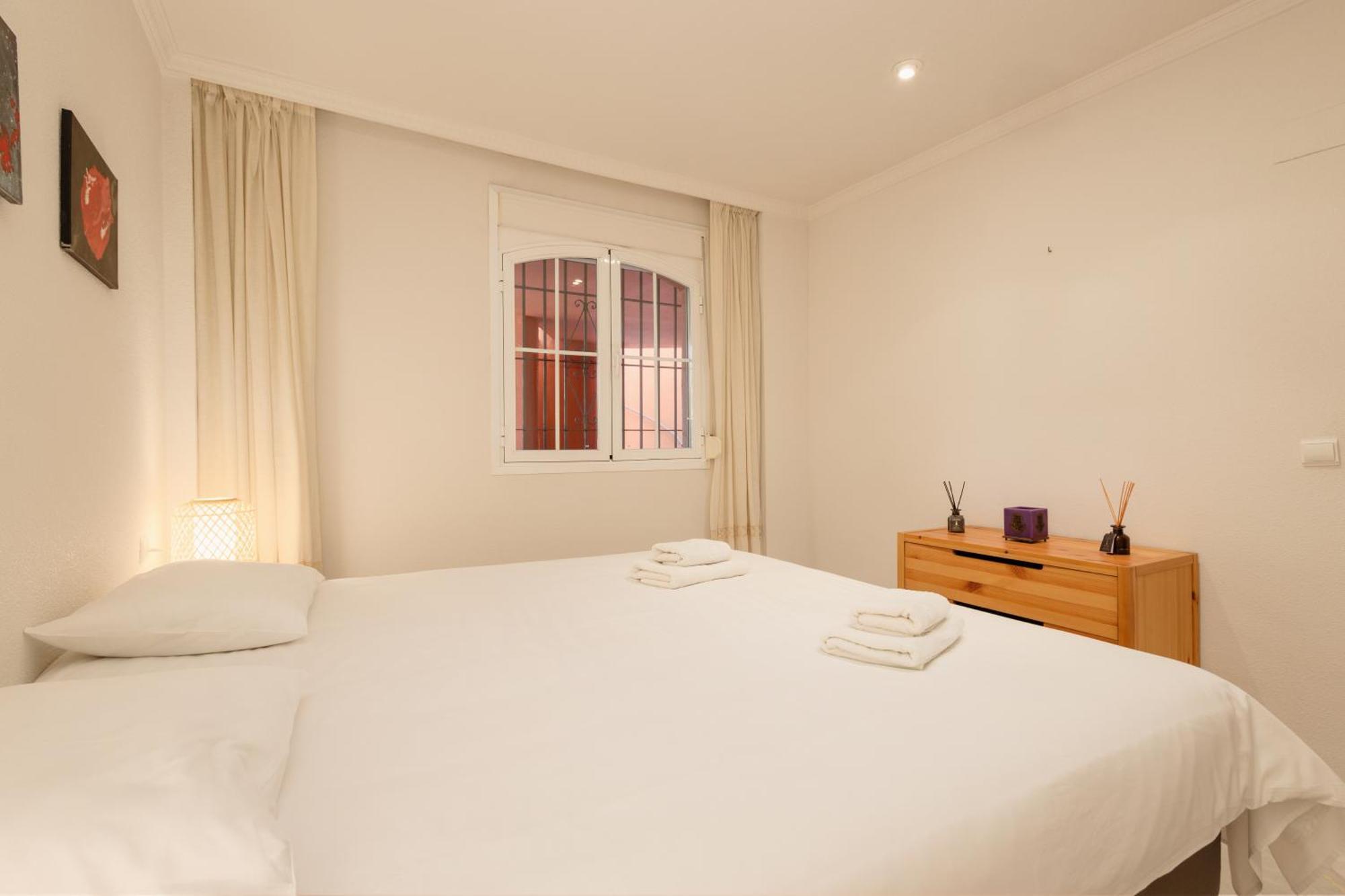 2 Bedroom Front Line Flat In Costabella, Marbella,