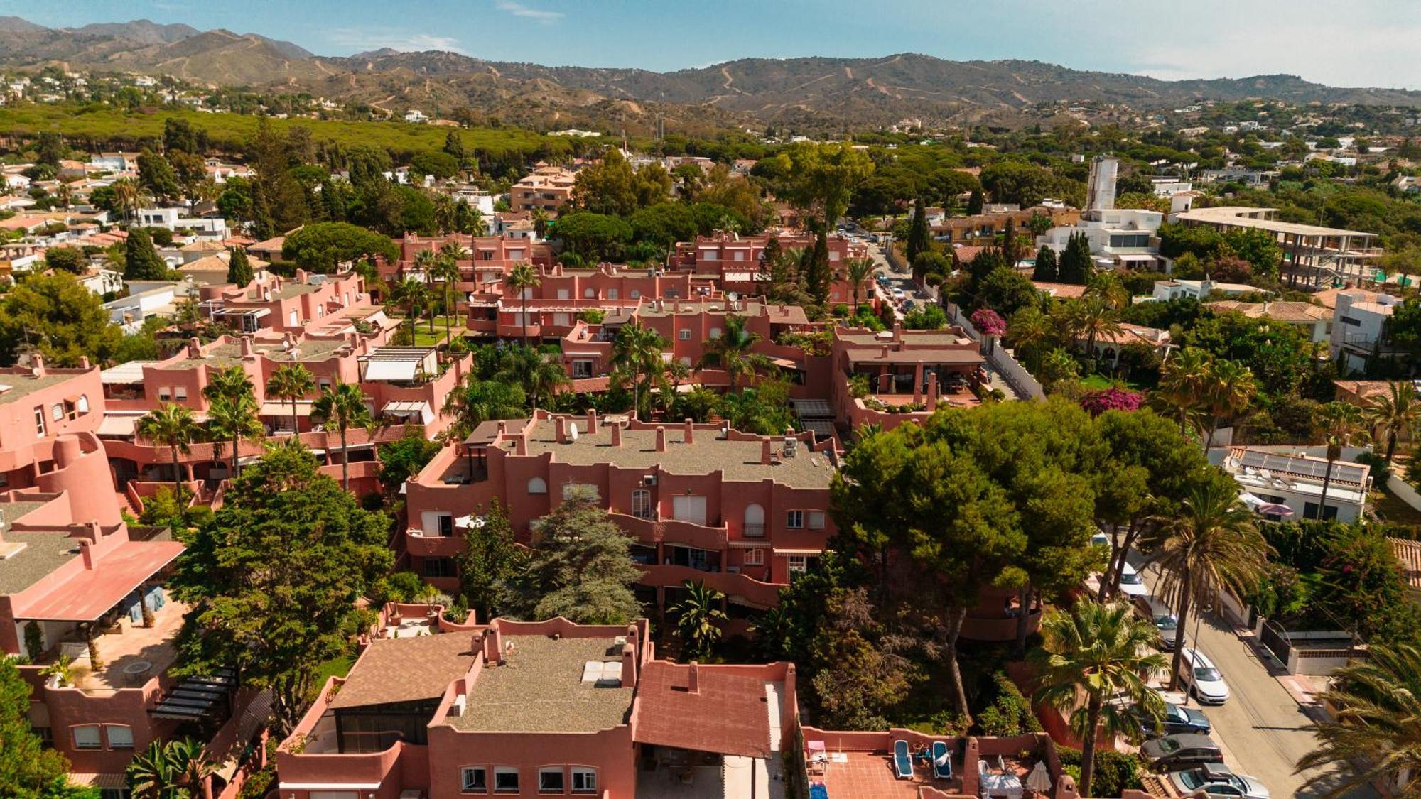 2 Bedroom Front Line Flat In Costabella, Marbella, Apartment Marbella